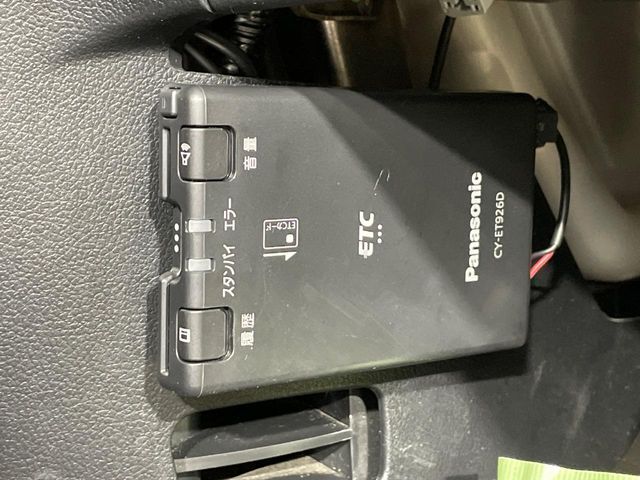 【ETC】高速道路の料金所をストレスなく通過！話題のスポットやサービスエリアに多い「スマートIC」利用時は必須のアイテムです。当店でセットアップを実施、ご納車当日からすぐにご利用いただけます！