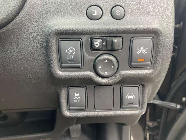 各操作スイッチです。