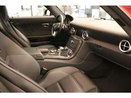 501 Exclusive Leather Black