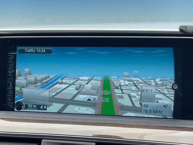 ●純正ナビ:一体感のあるナビは、高級感ある車内を演出してくれます。Bluetooth再生などオーディオ機能も充実しておりますので、運転もより楽しめます♪