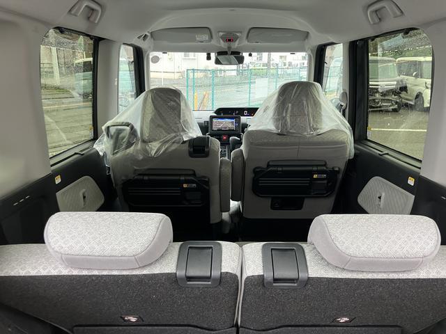 静岡ダイハツでは、メーカーの技術認定を受けたプロの整備士が整備を実施いたします。目に見えない部分までしっかりと点検するので安心です。