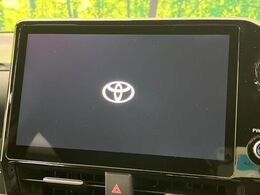 【10.5インチ　ディスプレイオーディオ】大画面のディスプレイはAppleCarPlayやAndroidAutoが利用可能。大きな画面でスマホナビアプリ等が利用いただけます♪