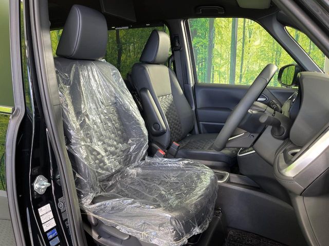 もちろん車内はキレイです♪よりクリーンな状態をキープしたいお客様には『ナノゾーンコート』がおすすめ！新型コロナウイルス対策や、除菌・消臭に効果を発揮し多くの方にご好評いただいております。