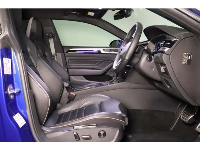 認定中古車は、納車前に専用の機械を使用して71項目の点検を行っております。