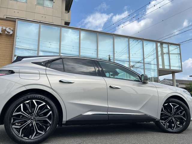 ・新車保証継承・プラグインハイブリッド・ムーンルーフ・ブラックレザー・360°全周囲カメラ・パワーシート・パワーバックドア・シートヒーター＆ベンチレーション・FOCALサウンド・純正前後ドラレコ・ETC・禁煙