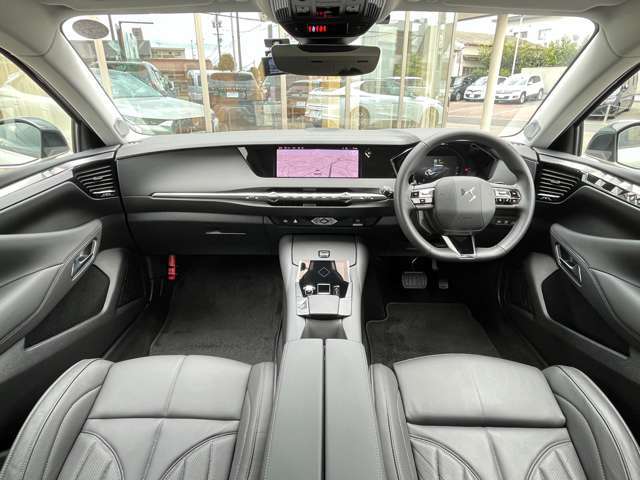 ・新車保証継承・プラグインハイブリッド・ムーンルーフ・ブラックレザー・360°全周囲カメラ・パワーシート・パワーバックドア・シートヒーター＆ベンチレーション・FOCALサウンド・純正前後ドラレコ・ETC・禁煙