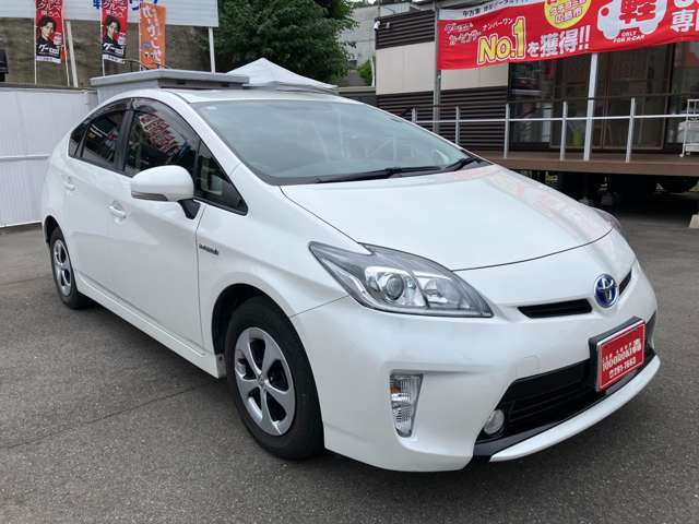 【安さの理由1】大量仕入！当店では大量仕入れすることで、陸送費など間接費用軽減に努めております。そのためお客様に低価格でお車を提供することが可能になっています！