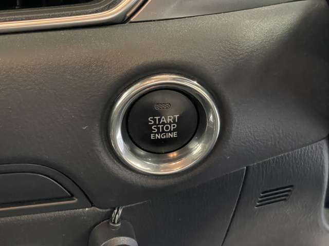 お車の機能や安全装備に関して気になる方は、ぜひ一度ご来店ください！その場でスタッフがご説明可能です！