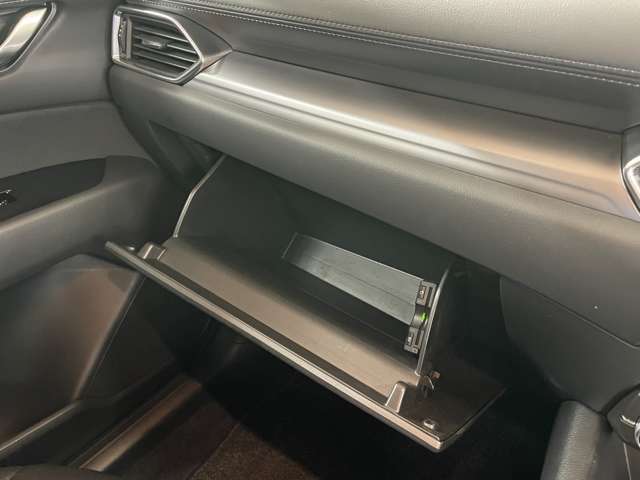 全車クリーニング済み！目立つ傷、汚れ、へたりなどなくコンディション良好です！！
