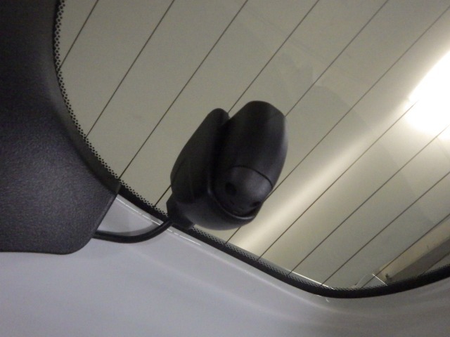 前だけではなく後方にもドラレコ装備！前後でついていると嬉しい装備ですよね！！