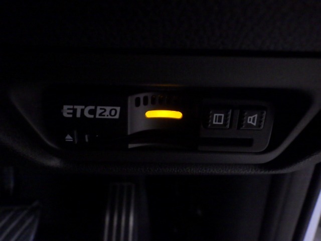 ETC付！高速道路の料金所はキャッシュレスで通過です！サービスエリア等にあるスマートインターの出入りも利用可能でとっても便利☆ご納車後すぐにお使い頂けるようセットアップしてのお渡しとなります。