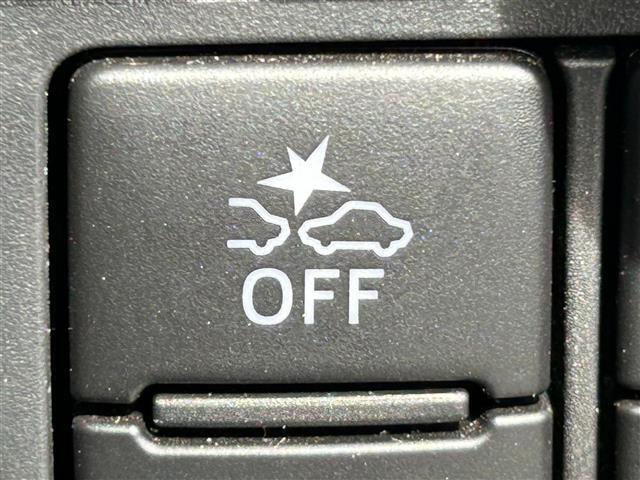 【運転席操作部】『運転席周辺の装備』の画像になります。快適なドライブを楽しむための機能が装備されています！運転席から触れるので使いやすいです！