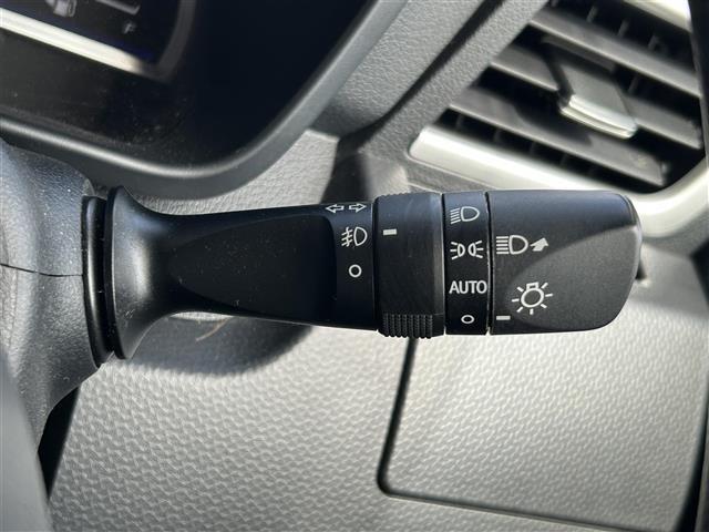 【エアコン】『エアコン装備』の画像になります。暑い夏でも寒い冬でも、車内に快適な空気を届けるので、いつでも快適な車内空間を創り上げます！