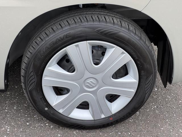 《右フロントタイヤ》