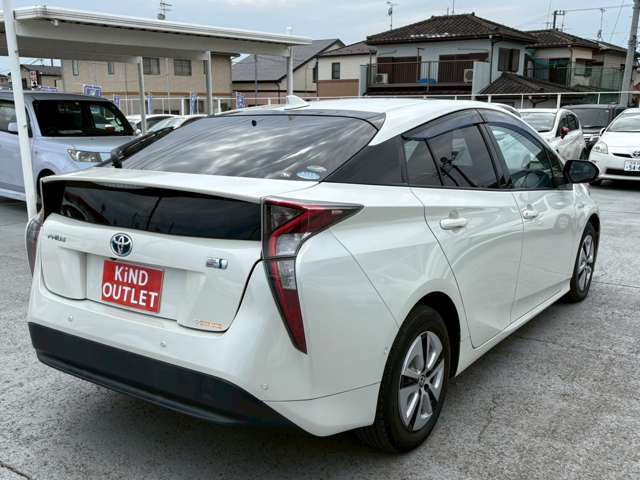 千葉県千葉市の中古車販売店「カインドアウトレット千葉 コンパクトハイブリッド専門店」■地域最大級の展示場に常時70台以上のコンパクトカー、ハイブリッドカーを展示■毎週火曜日定休■営業時間10:00～19:00■