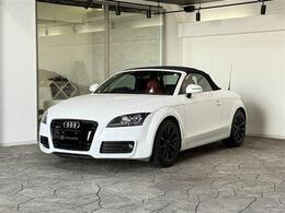 正規ディーラー車　ディーラー記録簿H24/H25/H27/H28/H30/R2/R4/R6装備　履歴の分かる1台となります。