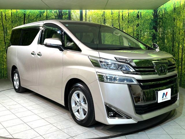 大好評のボディコーティング「弾スプラッシュコート」もご納車までに施工可能。通常のガラスコートと異なる、耐久年数6年の無機質ガラスコーティングが、ボディをキレイな状態に保ってくれます。