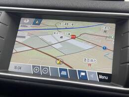 ●純正ナビ:一体感のあるナビは、高級感ある車内を演出してくれます。オーディオ機能も充実しておりますので、運転もより楽しめます♪