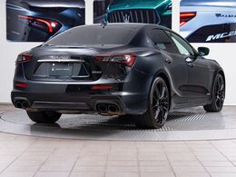 Ghibli　GranSport　350馬力（カタログ値）オプション総額:1，755，000円　サンルーフ　Nerissimoカーボンパック　21インチティターノホイール　ドリルドフルプレミアムレザー