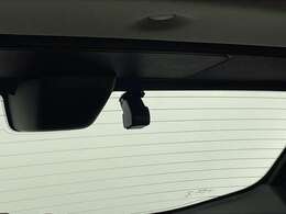 【ドライブレコーダー】映像・音声などの運転中の記録を残します。事故などを起こした起こされた時の証拠になりえますので、もしも時でも安心ですね。