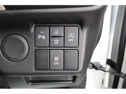 パーキングセンサー付で、車庫入れも駐車もラクラクです。