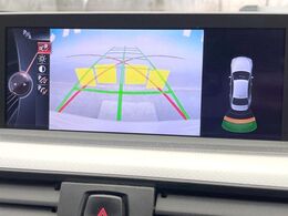 ●ガイドライン付きバックカメラ：不安な駐車もこれで安心！ガイドライン付きなので狭い箇所での駐車もラクラクです！