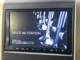 【純正8型ナビ】人気の大画面8インチナビを装備しております。ナビの使いやすさはもちろん、オーディオ機能も充実！キャンプや旅行はもちろん、通勤や買い物など普段のドライブも楽しくなるはず♪