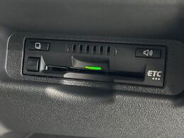 【ETC】高速道路の料金所をストレスなく通過！話題のスポットやサービスエリアに多い「スマートIC」利用時は必須のアイテムです。当店でセットアップを実施、ご納車当日からすぐにご利用いただけます！