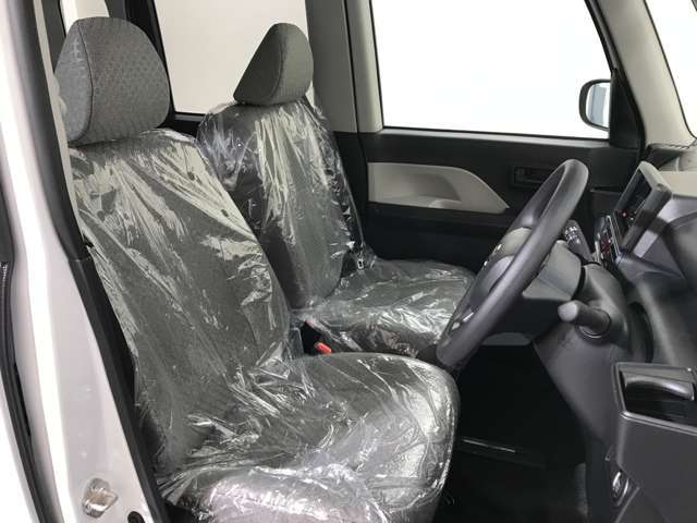 万が一に備えての代車も完備！代車にもナビやETC、バックカメラを装着！！さらに、無料貸し出し！