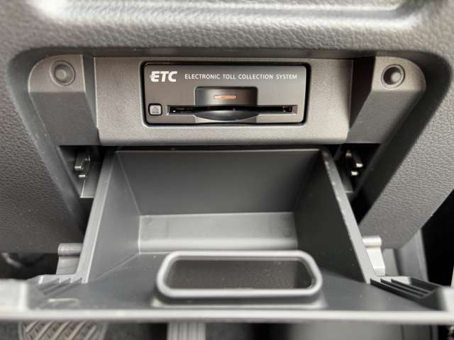 【ETC】高速道路の料金所を止まることなくスムーズに通過することができます！長距離運転で疲れていても、ストレス無く運転することができますよ！
