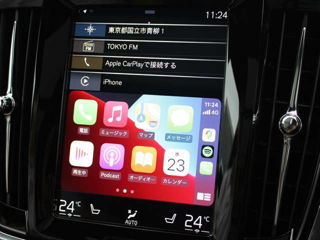 車両はAppleCarPlayとAndroid Autoに対応しております　お手持ちのデバイスを車両に接続すると、音楽の再生、通話の発信など可能です　※当写真は、実車両と一部異なる場合があります