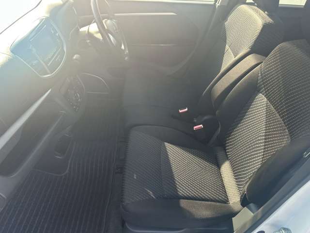 KiNDはニーズに合わせたオーダーメイドな買い方ができる■ドラレコやバックカメラなどのオプション装備から業界高水準の充実の有償保証をご用意■組み合わせ方は約2,000通り！！■