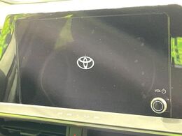 【新型ディスプレイオーディオ】お持ちのスマートフォンと連携して、ナビやbluetoothでの音楽再生が可能です♪デザインはもちろん操作性も良好！