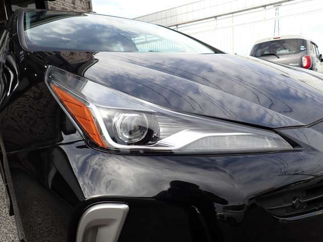 LEDライトで夜間・雨天の運転も安心・安全♪