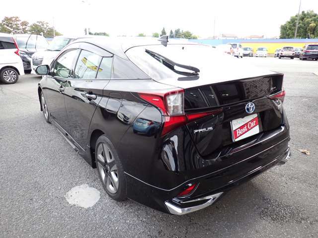 人気色入荷いたしました。ぜひ一度ご来店ください！