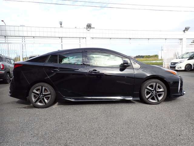 人気色入荷いたしました。ぜひ一度ご来店ください！