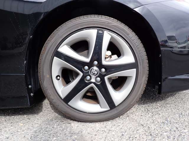 綺麗な純正ホイール☆ 程度の良さが伺えます！ 一見の価値あり！！