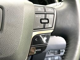 【レーダークルーズコントロール】高速道路での長距離走行が楽に！！自動で速度を保つクルーズコントロールが、衝突軽減システムと連携し、前方の車両を感知して車間を保つように速度調節してくれます！！