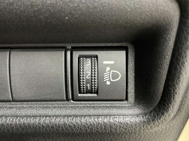 【運転席操作部】快適なドライブを楽しむための機能が装備されています！運転席から触れるので、使いやすいです！除菌プランいれていただくと、さらに清潔で安心していただけます！