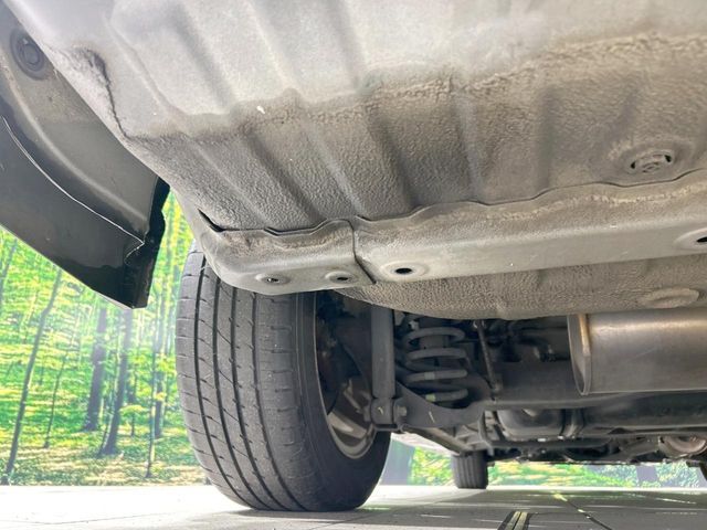 お車を安心してお乗りいただく為には、足回りの定期点検が欠かせません。サービスサポート（有償保証）では無料点検もご提供しており、安心のカーライフをお過ごしいただけるサポート体制が整っています。