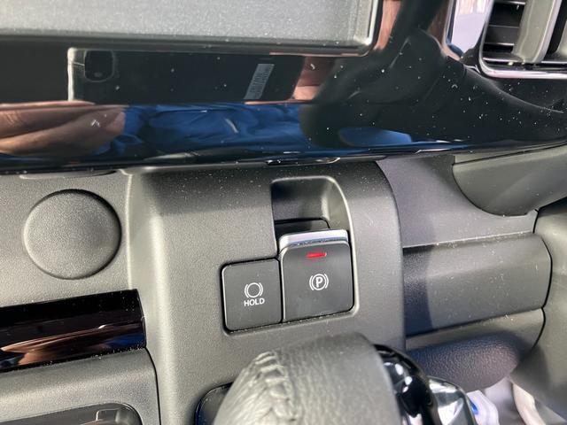 電動パーキングブレーキがついています☆