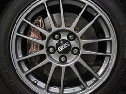 ご来店前にお問合せフォームから「来店予約」をお願い致します。予約ナシの当日のご来店については恐れ入りますがお電話で在庫確認をお願い致します。