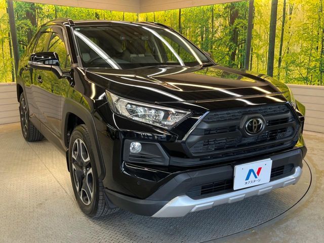 大好評のボディコーティング「弾スプラッシュコート」もご納車までに施工可能。通常のガラスコートと異なる、耐久年数6年の無機質ガラスコーティングが、ボディをキレイな状態に保ってくれます。