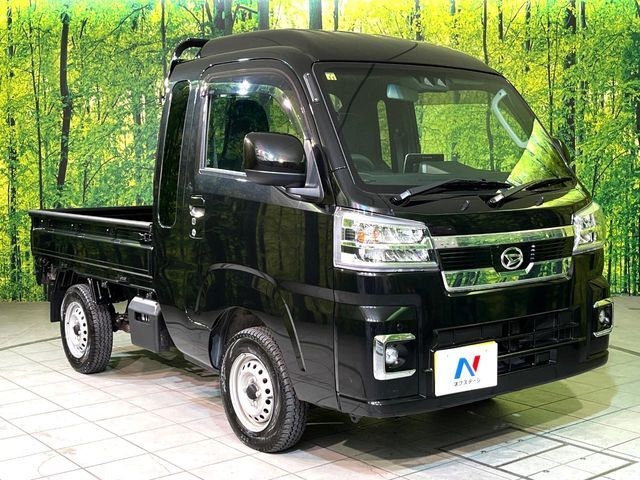 大好評のボディコーティング「弾スプラッシュコート」もご納車までに施工可能。通常のガラスコートと異なる、耐久年数6年の無機質ガラスコーティングが、ボディをキレイな状態に保ってくれます。