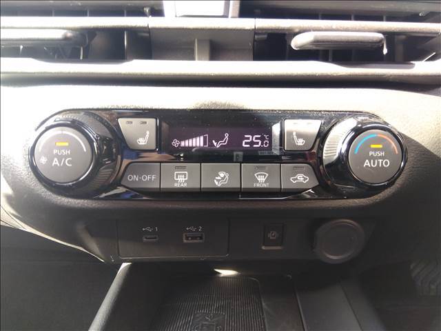 4WD☆禁煙車☆ナビ☆Bluetooth☆アラウンドビューモニター☆プロパイロット☆エマージェンシーブレーキ☆ビルトインETC2.0☆ステアリングヒーター☆デジタルインナーミラー☆シートヒーター☆