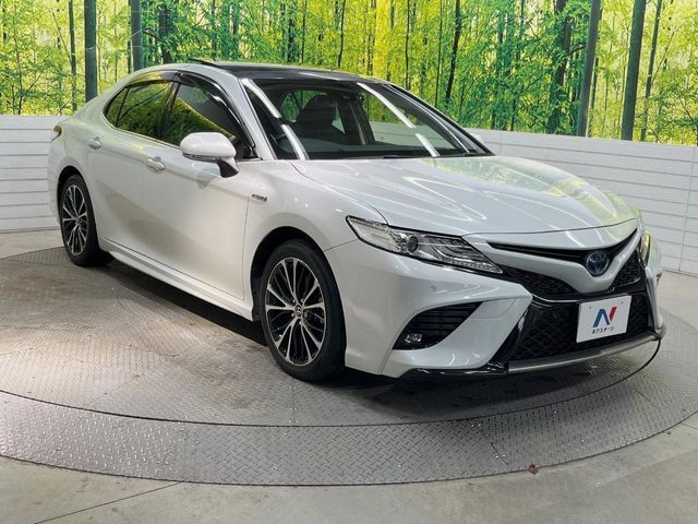 高透明度のガラス皮膜で撥水はもちろん、上質なツヤ・光沢を実現。紫外線や酸性雨から大切な愛車を保護し、色あせ・劣化を防止。「弾スプラッシュコート」、「弾プリミッサコート」からお選びいただけます。