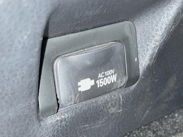 【1500Wアクセサリーコンセント】消費電力1500Wまでの家電が使えます。キャンプやスポーツ・アウトドアでのアクティビティはもちろん、災害・停電の際に大活躍♪