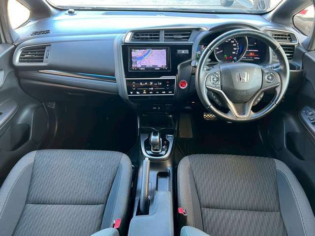 新車/中古車販売/高価買取/各種保険/オートローン/整備/鈑金～車の”終わり”を次の誰かの”始まり”へ～車に関わる全てのシーンをサポートします！