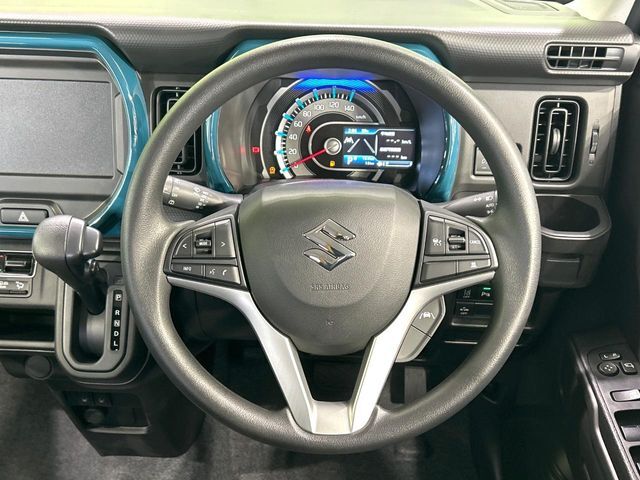 ステアリングも使用感が少なく、きれいな状態となっております♪
