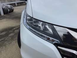 【LEDヘッドライト】ディスチャージヘッドライト（HID）と同等の明るさで、夜道や雨天走行が明るく視界良好！！　フォグライトも装備で、安心感さらにUPです♪安心ドライブを楽しんで下さい♪